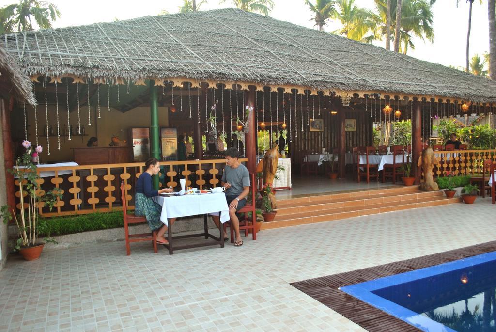 Diamond Hotel Ngapali Buitenkant foto