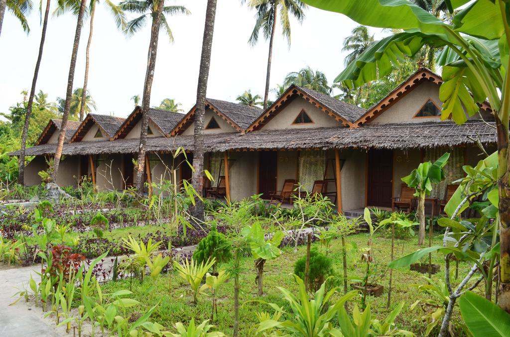 Diamond Hotel Ngapali Buitenkant foto