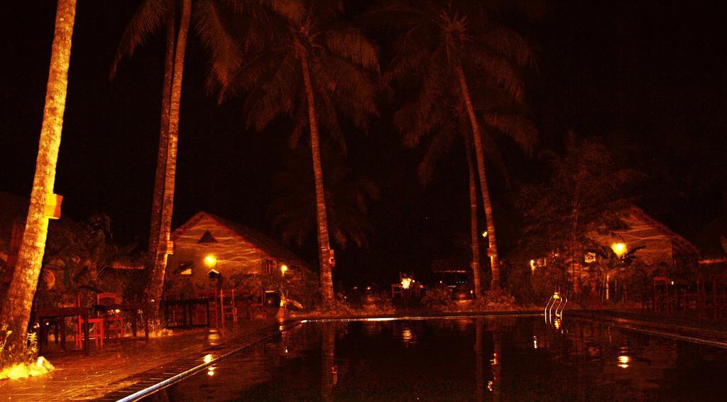 Diamond Hotel Ngapali Buitenkant foto