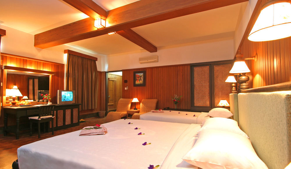 Diamond Hotel Ngapali Buitenkant foto