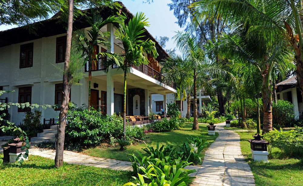 Diamond Hotel Ngapali Buitenkant foto