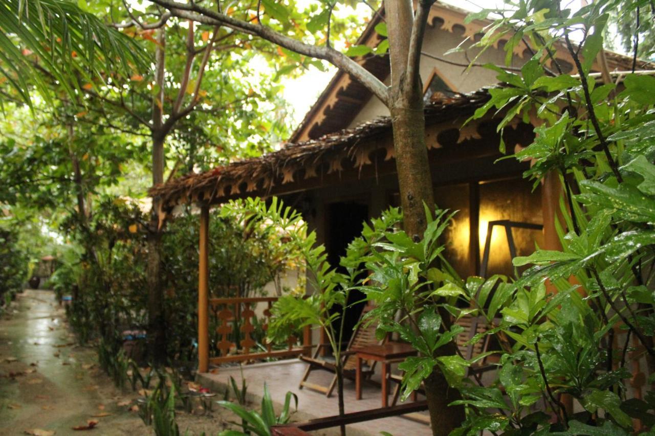 Diamond Hotel Ngapali Buitenkant foto